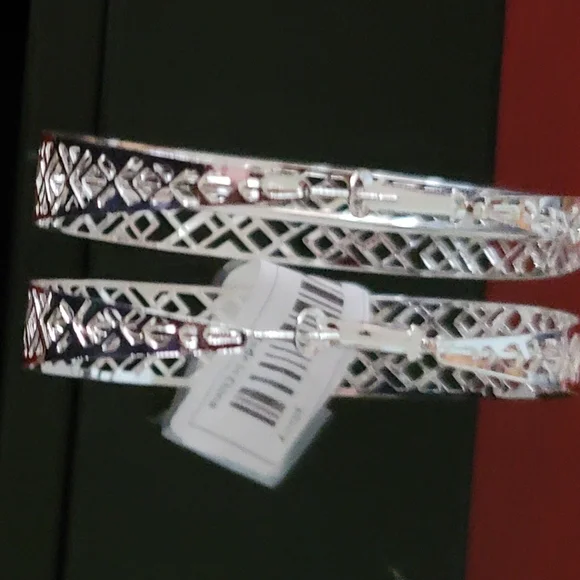 HOOP EARRINGS - Picture 3 of 12